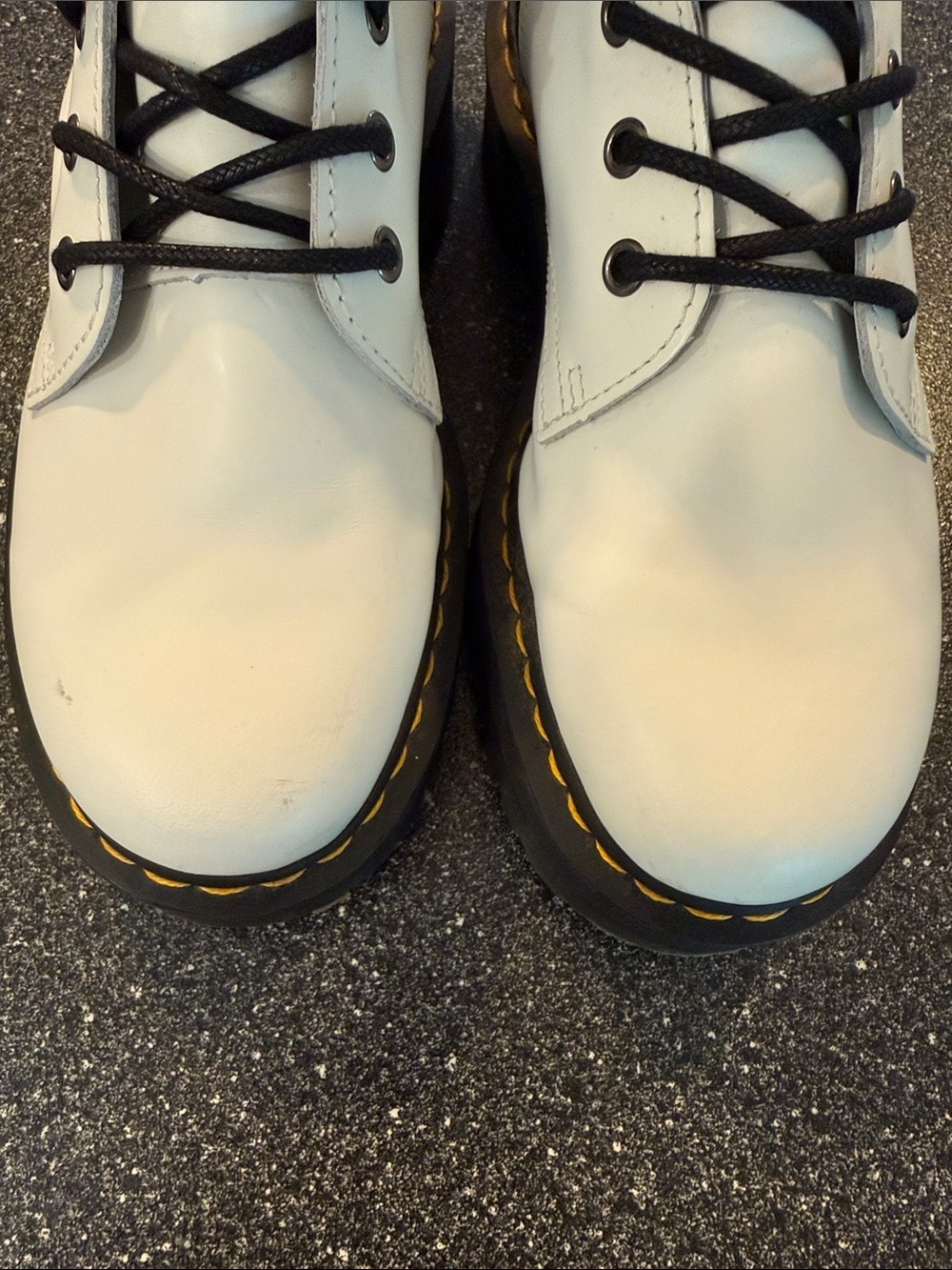 Women’s Dr. Martens White Jadon Lace-Up Boots with Black Laces - size 10 - Picture 6 of 6